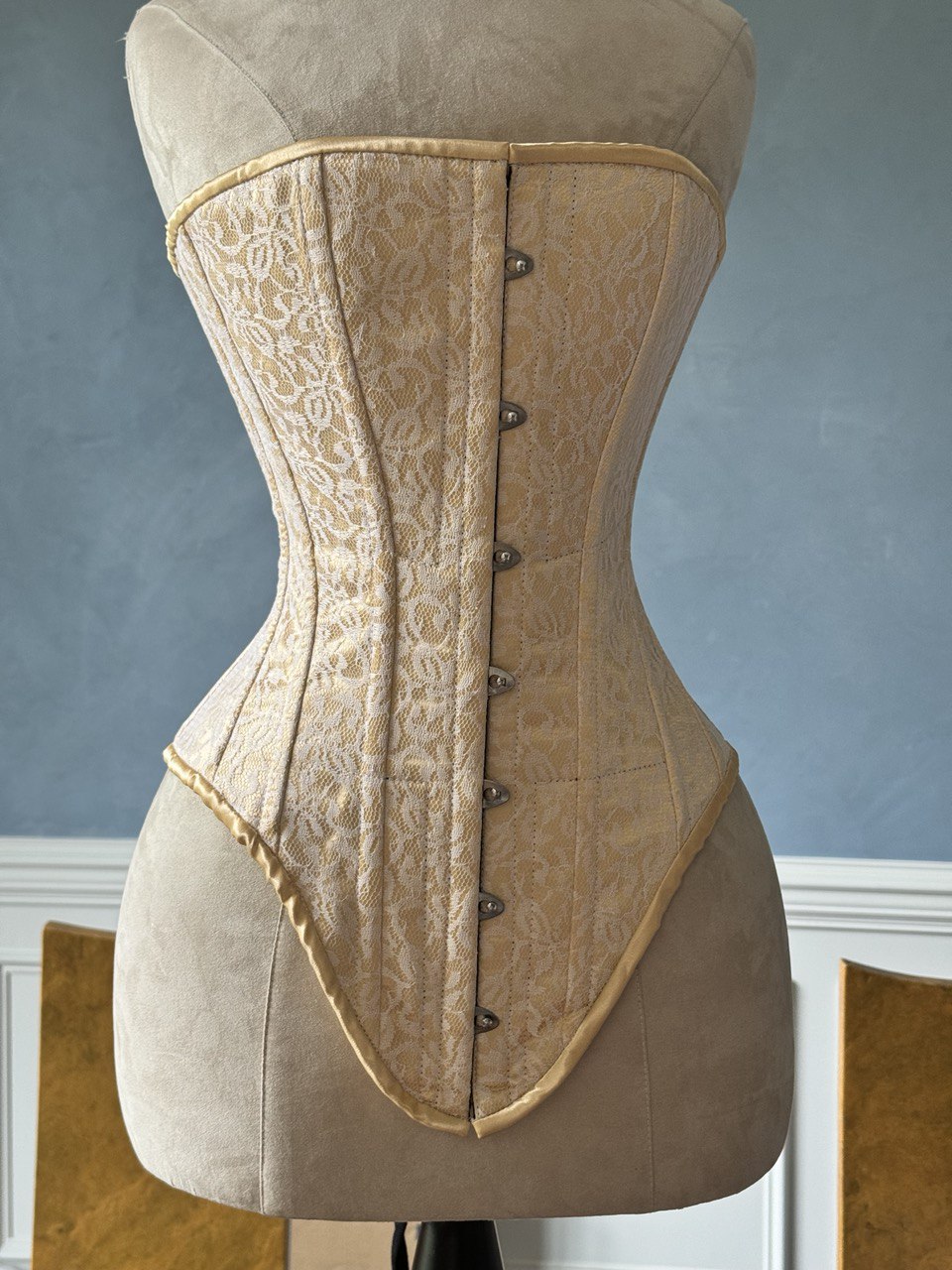 Historical pattern Edwardian overbust corset from satin and floral Steelbone custom corset, renaissance, gothic, steampunk, bespoke, victorian