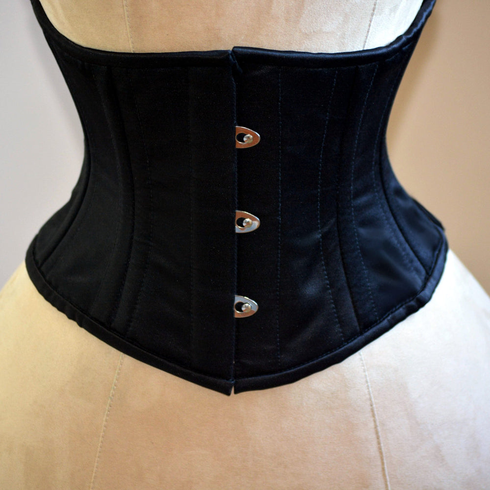 
                  
                    The set of black 3 best sellers corsets: waspie and black mesh underbust corsets. Real waist training corset for tight lacing. Corsettery
                  
                
