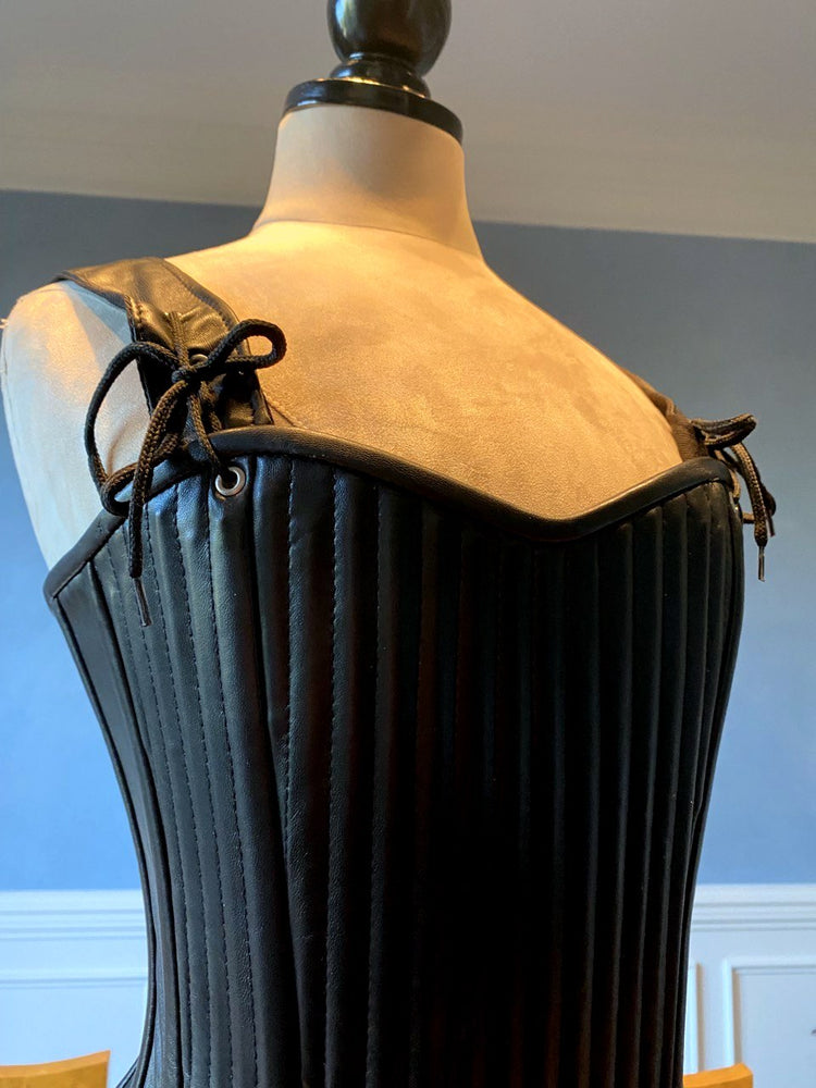 
                  
                    Lambskin full bust vintage historical pattern corset with shoulder straps (40+ steel bones). Different colors of leather are available Corsettery
                  
                