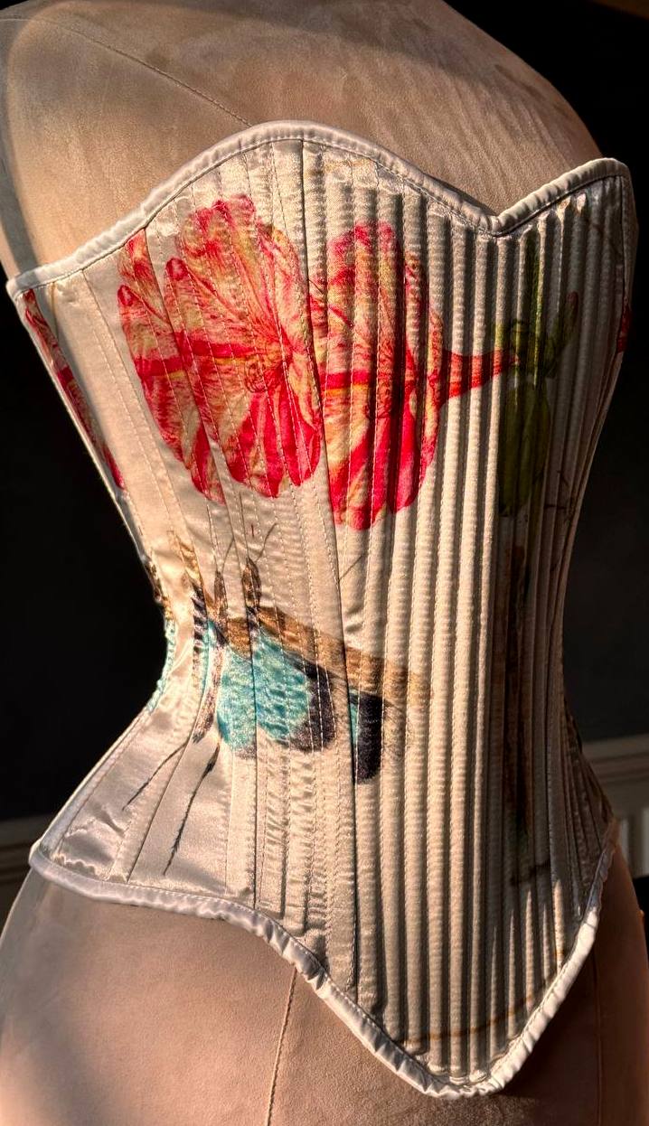 Firebloom & Moth Corset - Animalia Rationalia et Insecta Collection Corsettery