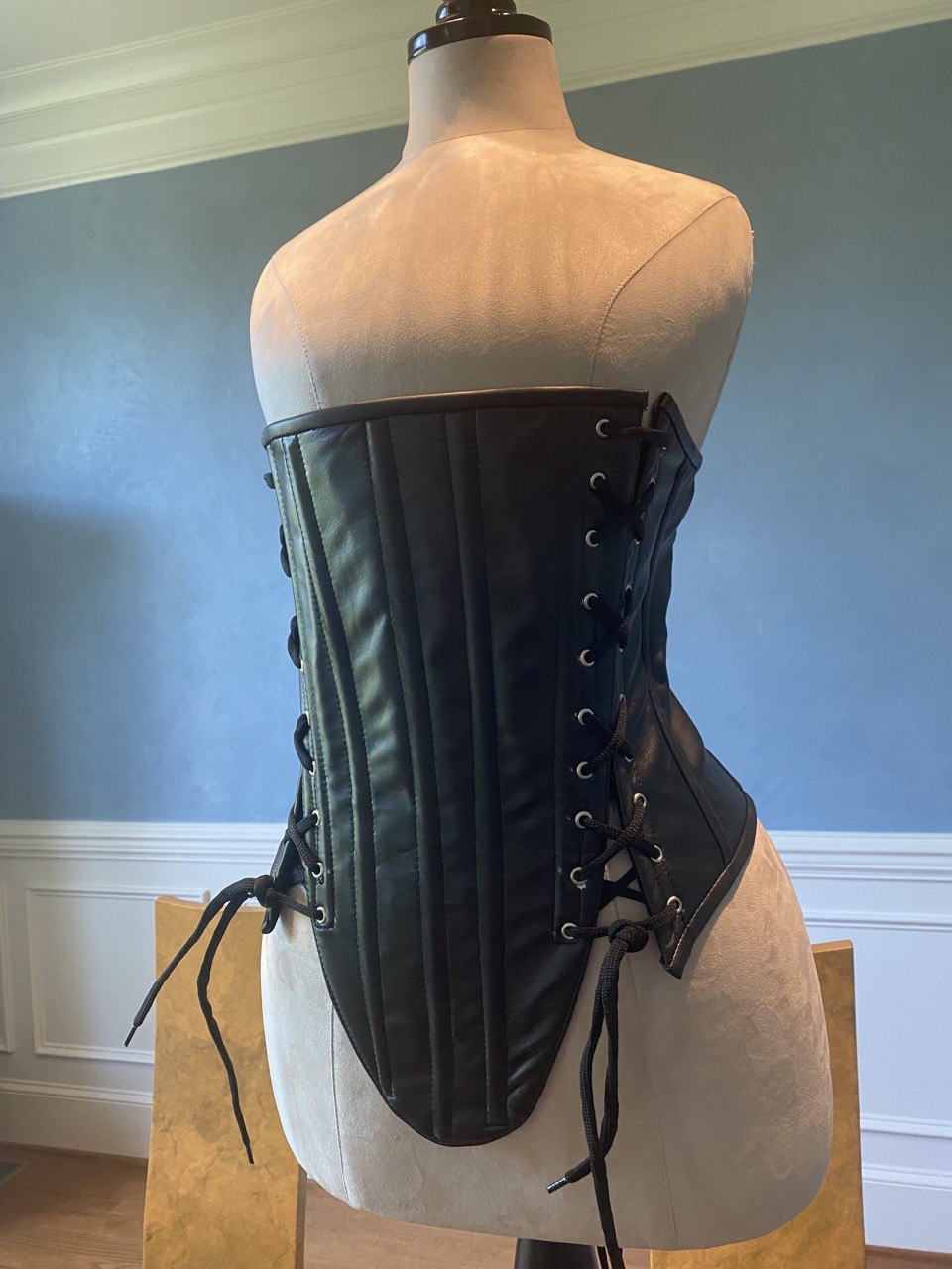 Lambskin full bust or underbust vintage historical pattern corset. Different colors of leather are available Corsettery