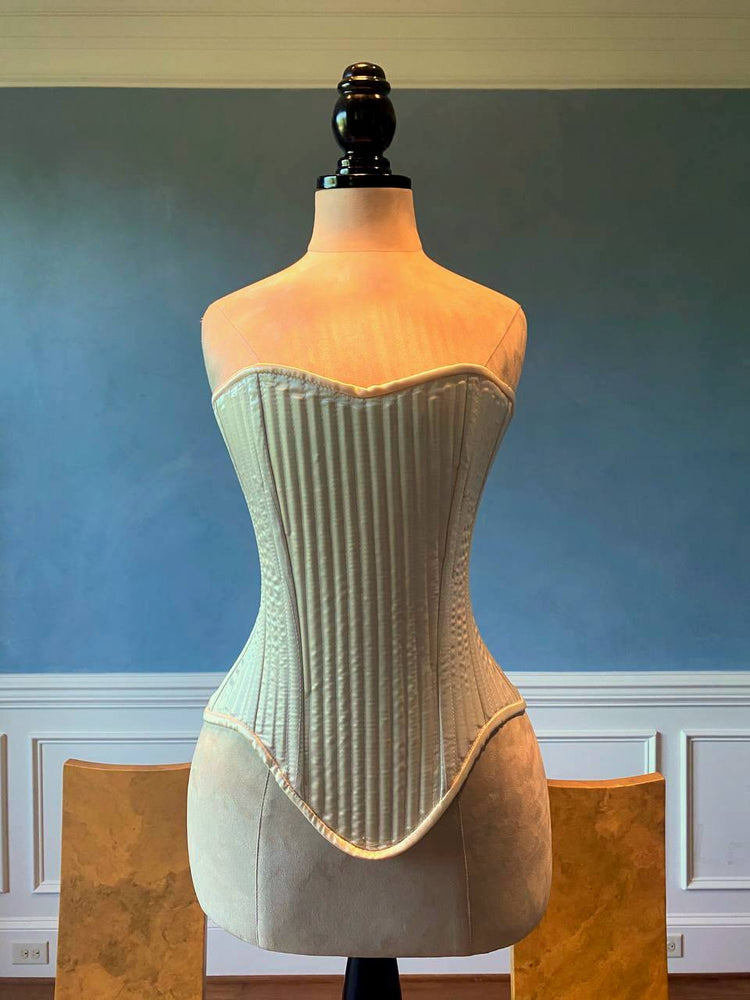 Vintage satin full bust historical pattern corset with 40 steel bones. Elizabeth I Tudor corset pattern Corsettery