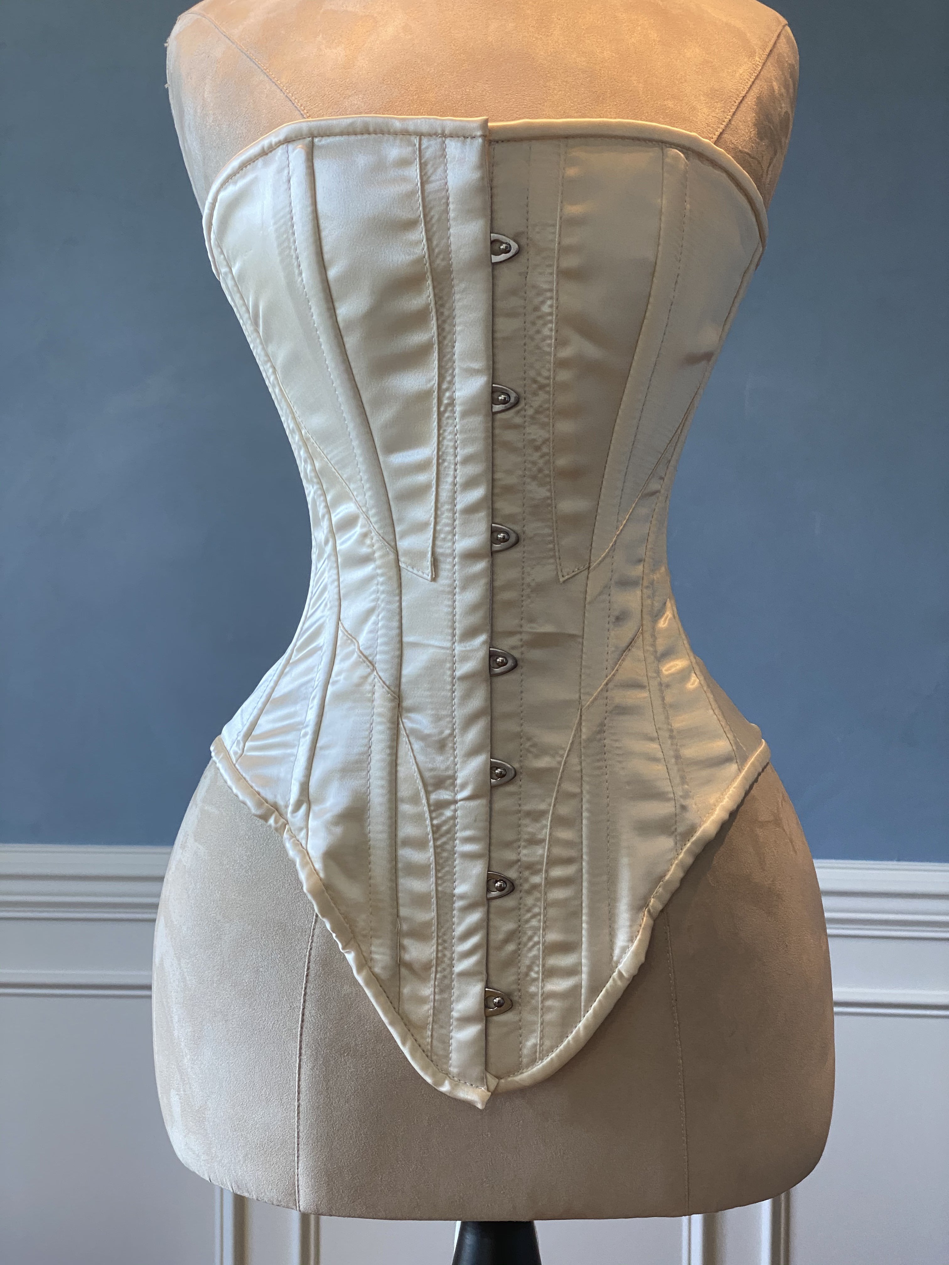 Historical pattern Edwardian overbust corset from satin. Steelbone