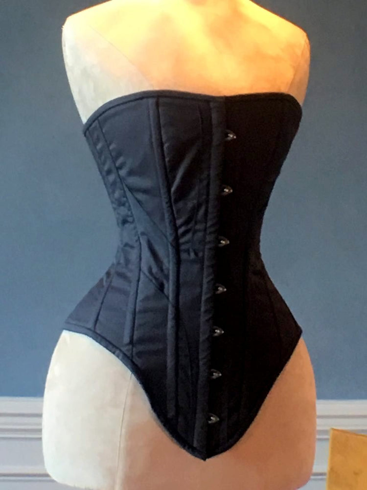 
                  
                    Historical cotton corset: Edwardian overbust corset. Steelbone custom made corset Corsettery
                  
                