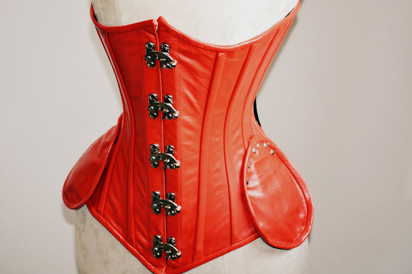High quality lambskin waist steel-boned authentic corset of dark red c –  Corsettery