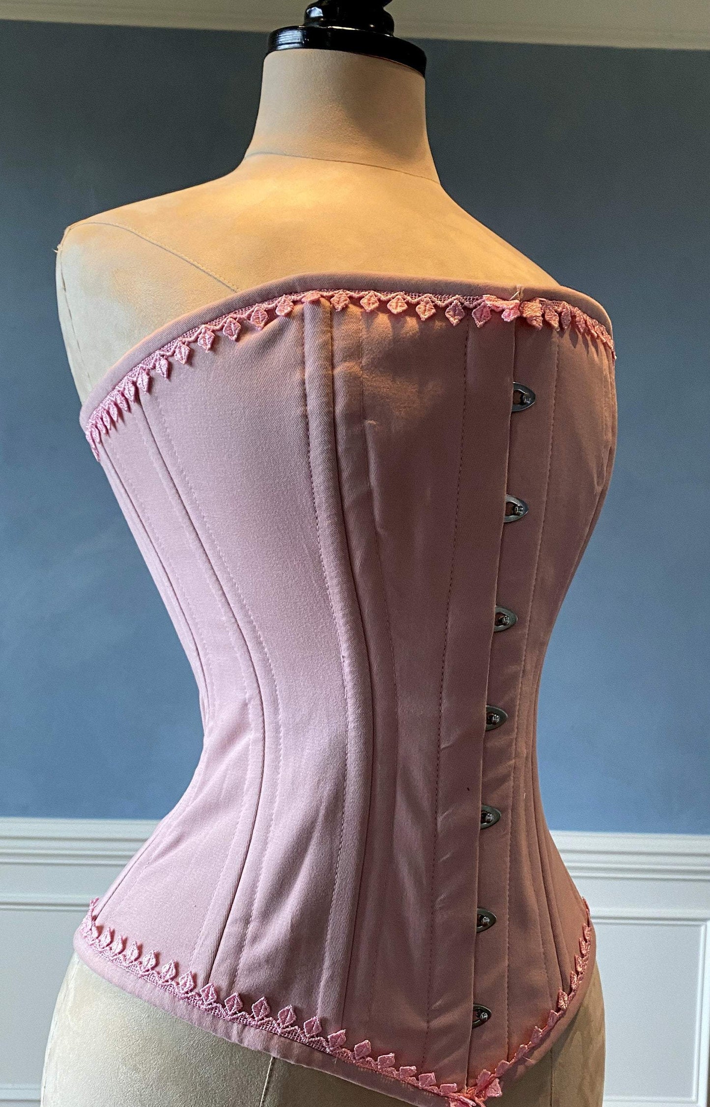 Vintage 50s fan lacing corset/pink Camp under bust corset