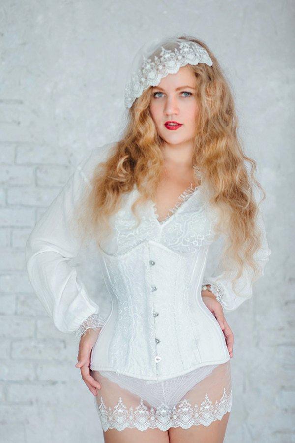 Exclusive white bridal steel-boned corset for tight lacing covered by laces. Lace Addicted Corsettery collection. Wedding, bridal corset Corsettery