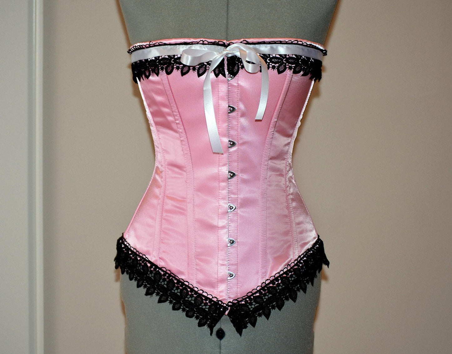 Elegant overbust steel boned corset in magenta taffeta