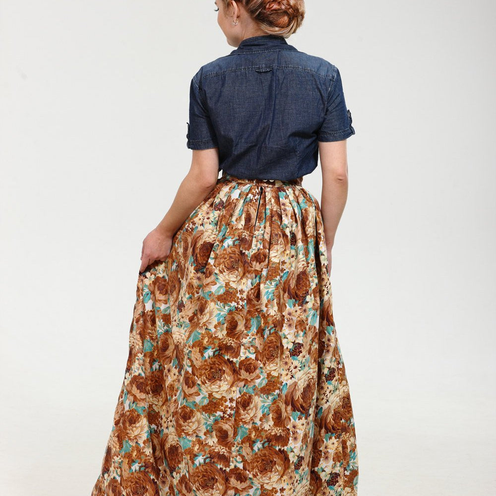 
                  
                    Terribly floral! Exclusive full shaped maxi skirt from thin exclusive floral cotton fabric. Corsettery
                  
                